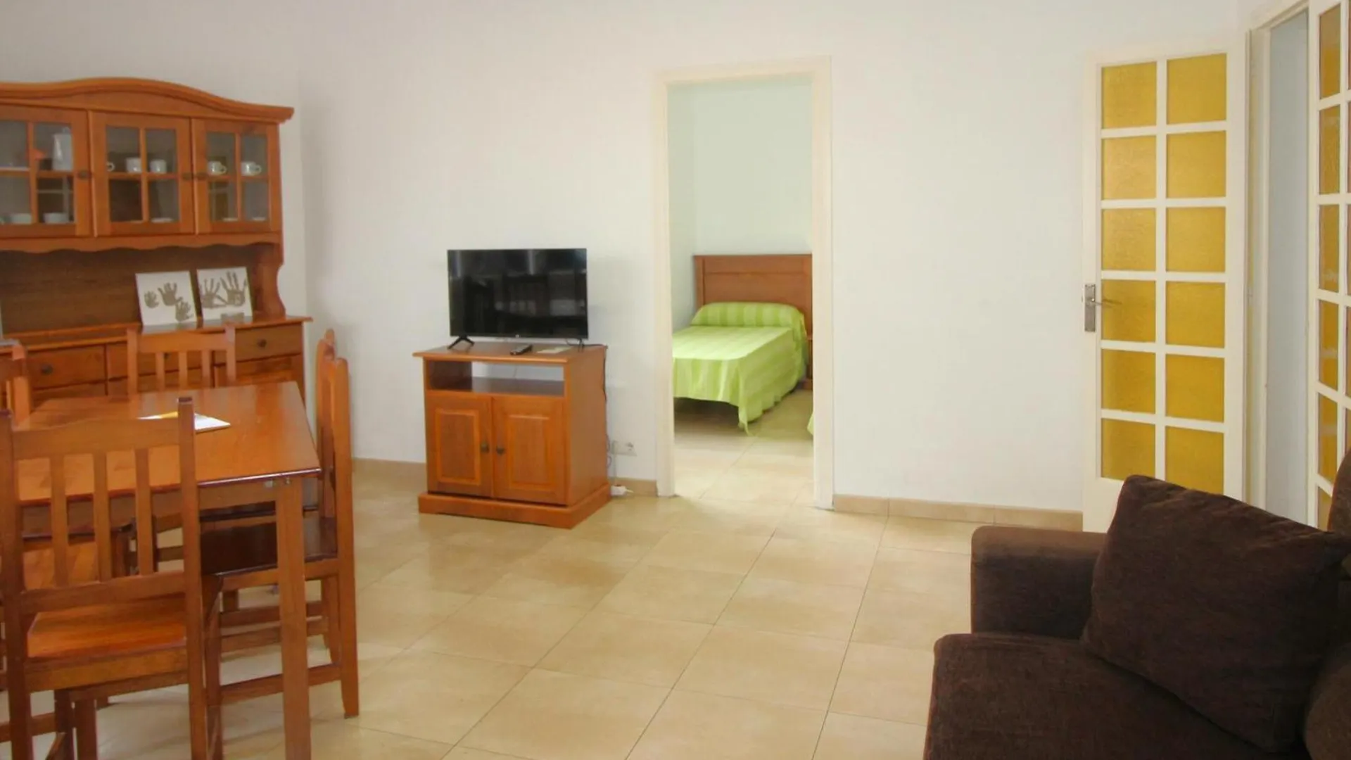 Apartamento Renovado, Centrico Y Luminoso A 100M De La Playa Del Puerto, Llanca - Es-228-37