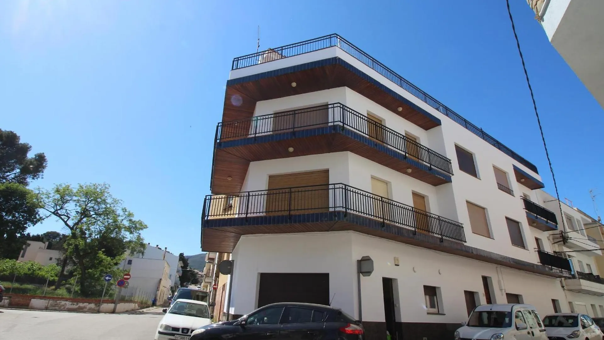 Apartamento Renovado, Centrico Y Luminoso A 100M De La Playa Del Puerto, Llanca - Es-228-37 Španělsko